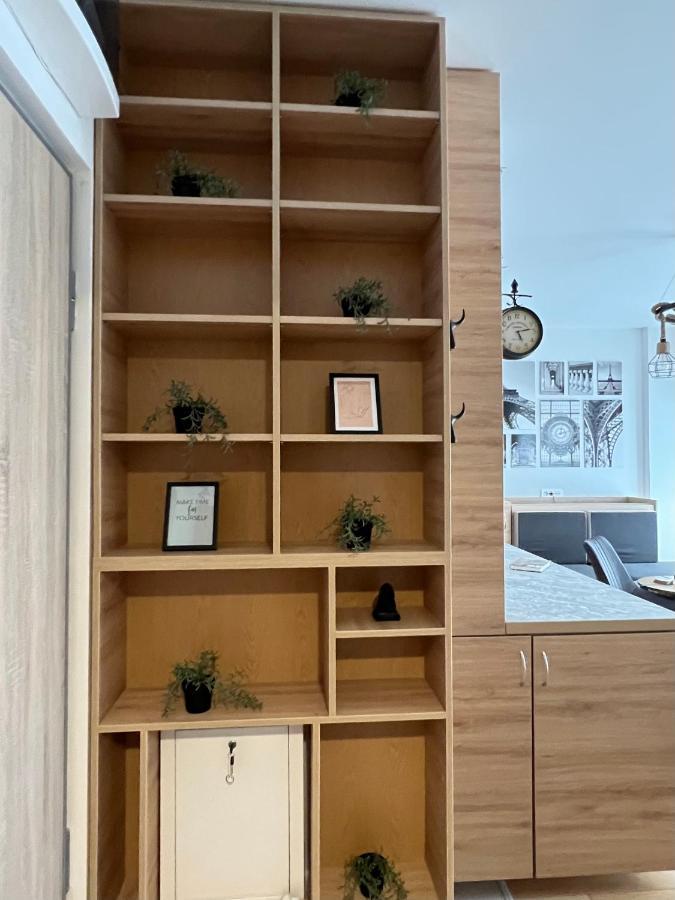 Appartamento Delete 5 - Zemunske Kapije Belgrado Esterno foto