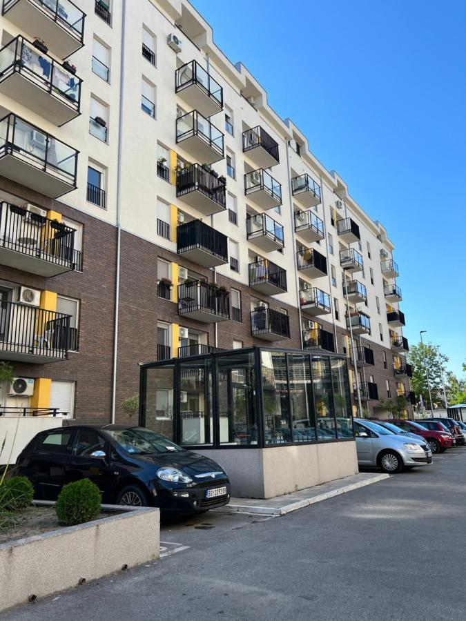 Appartamento Delete 5 - Zemunske Kapije Belgrado Esterno foto