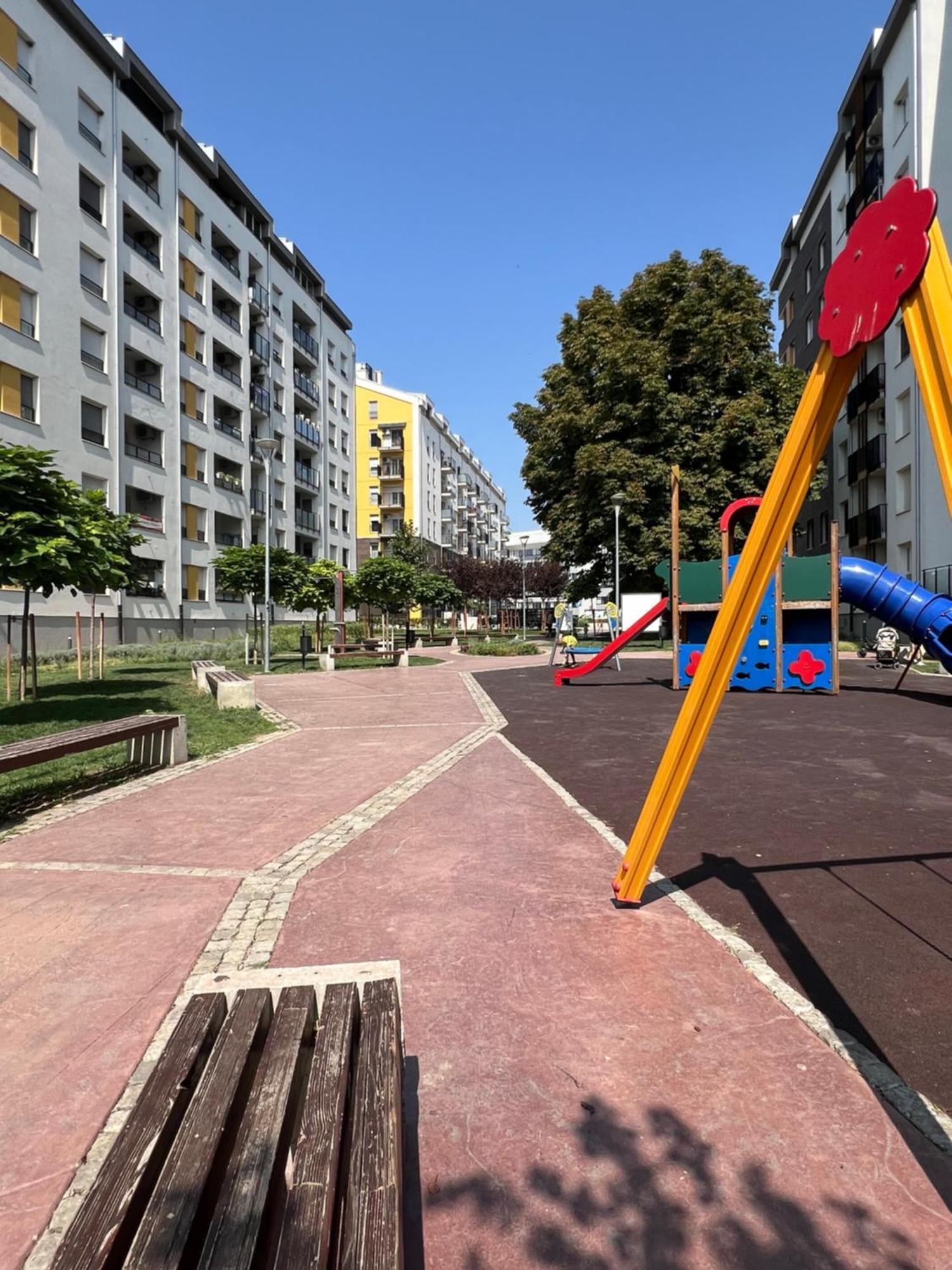 Appartamento Delete 5 - Zemunske Kapije Belgrado Esterno foto